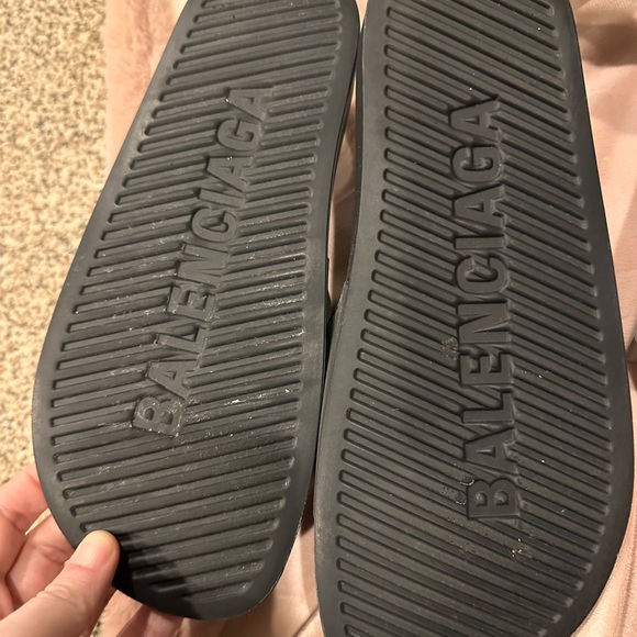 Authentic Men’s Balanciaga Slide Size 8 - Picture 3 of 6